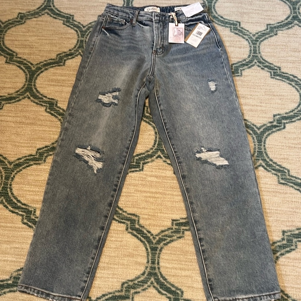 New Jessica Simpson lived in vintage jeans